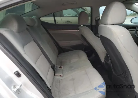 2017 Hyundai Elantra Se z USA, uszkodzony, nr VIN 5NPD84LFXHH065261